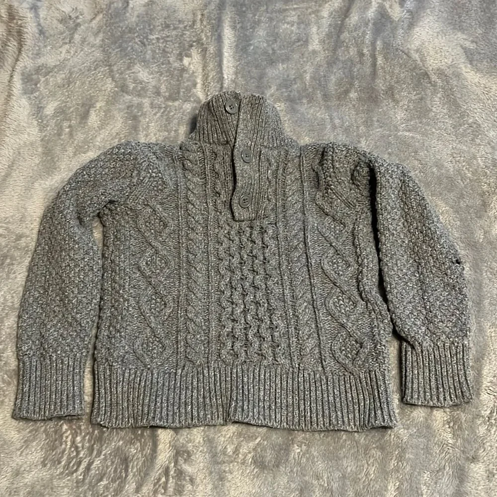 Gap kids gray sweater. XS